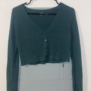 Green ribbed long sleeve cropped top